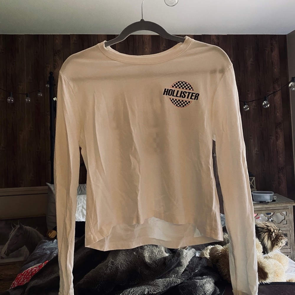 White and Pink Hollister Long Sleeve Crop Top